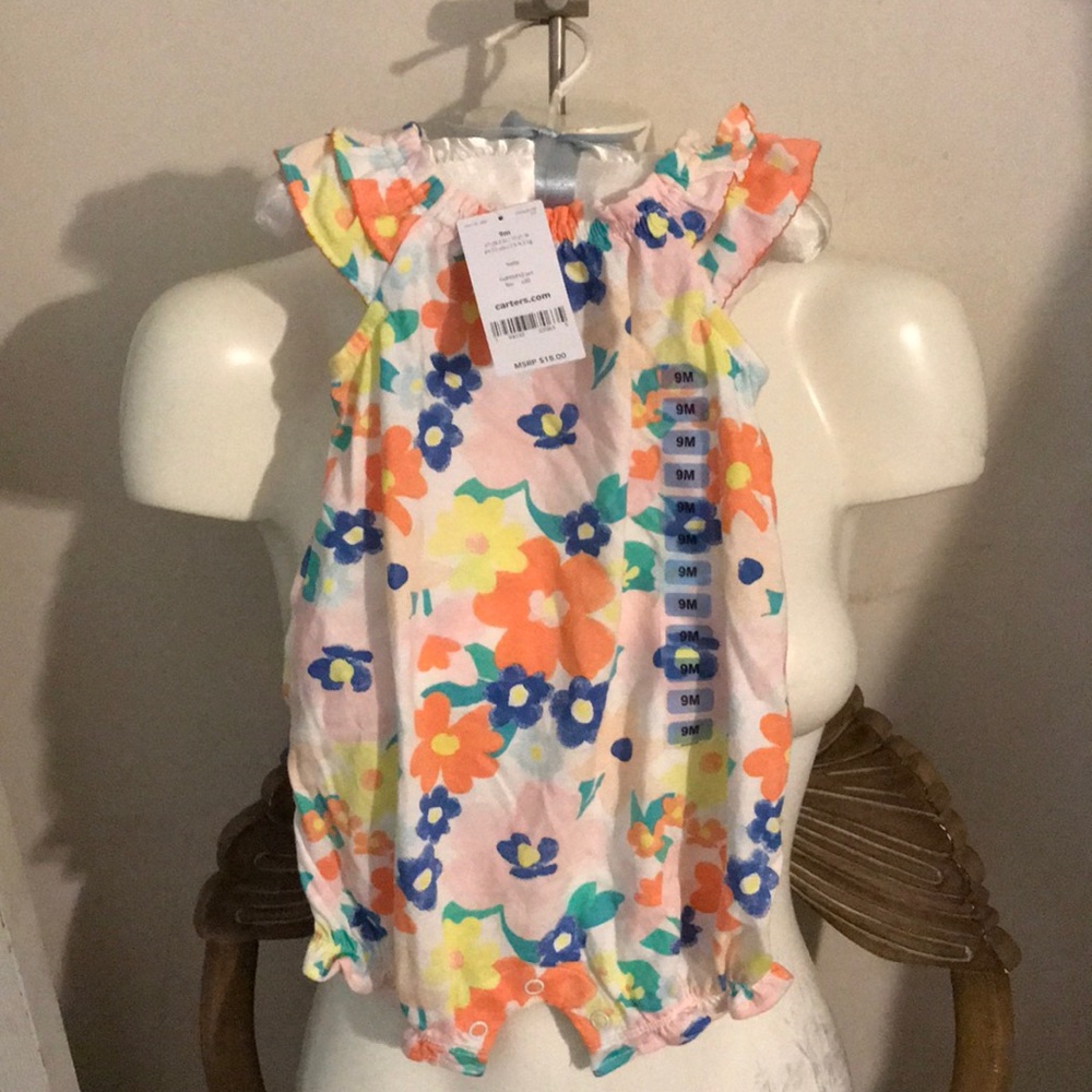 Carters 9m romper all in one floral 100% cotton.